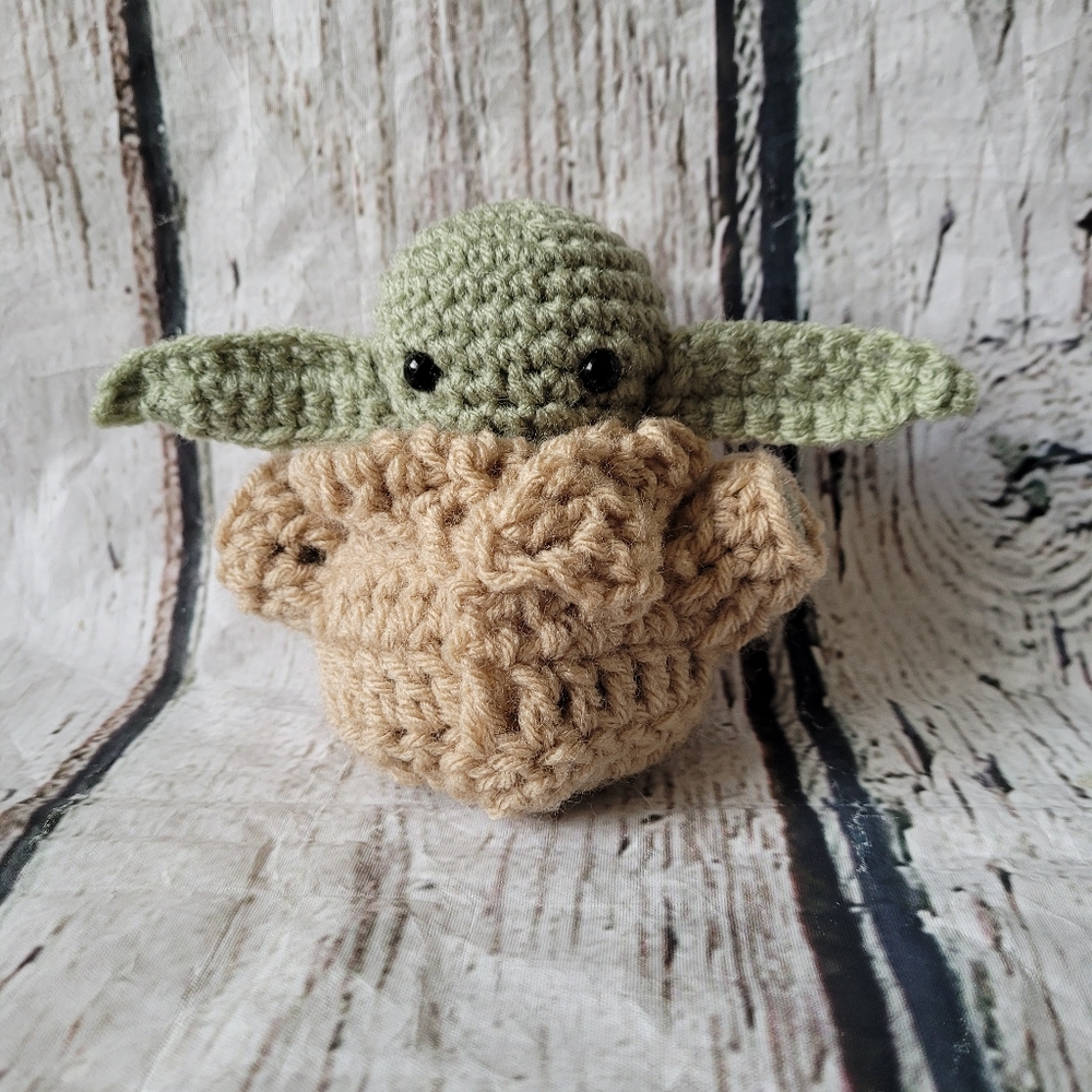 Mini Baby Yoda Inspired Amigurumi - Picture 7 of 10